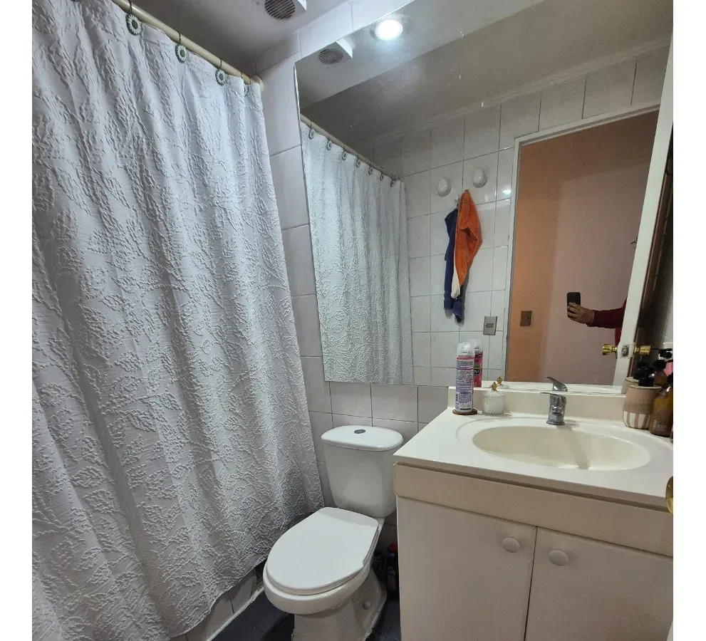 Departamento remodelado cerca de Av. Colón, Las Condes