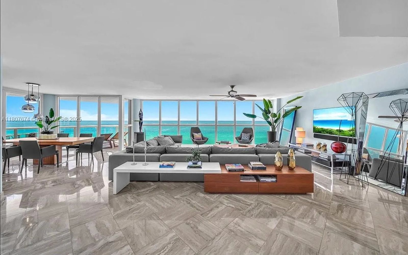 Comedor 16445 Collins Ave