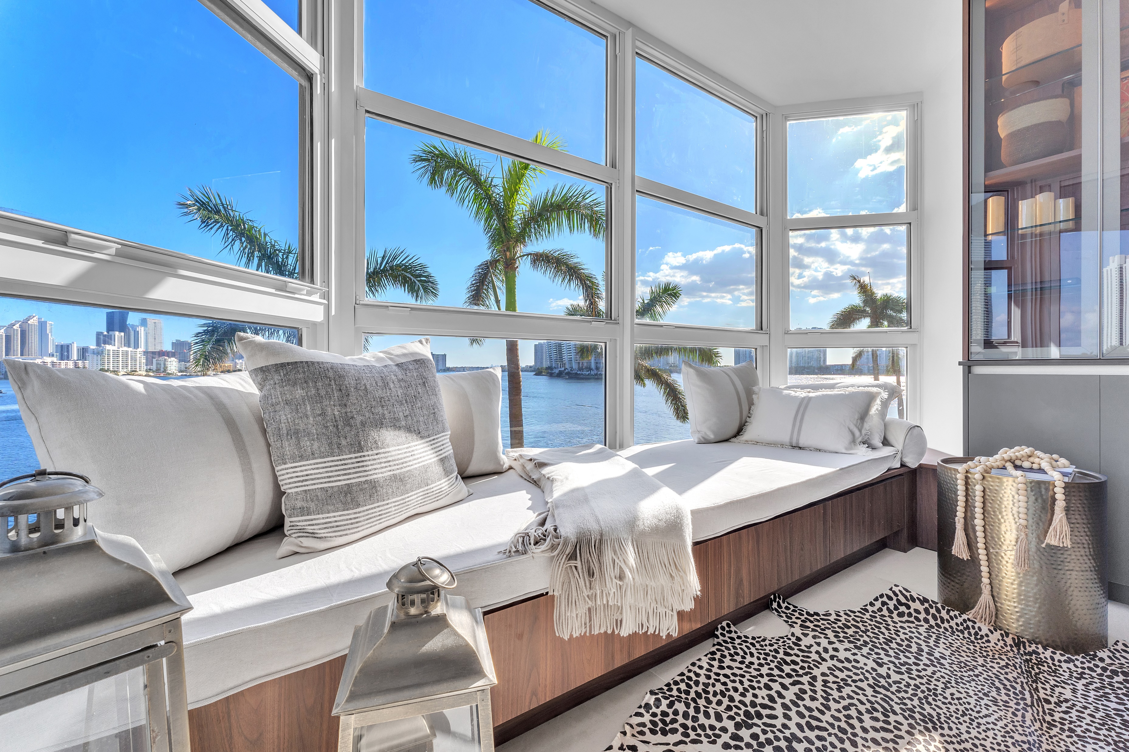 Sala de estar Mystic Pointe #412
